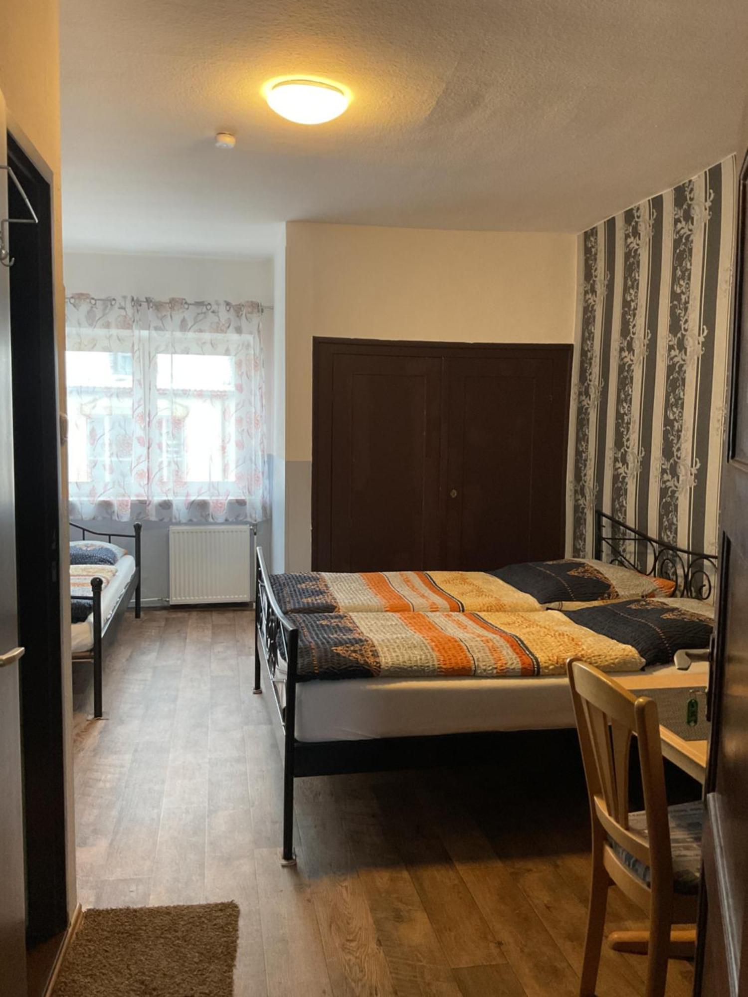 Hostel Pension&hostel Anna - Monteurzimmer München